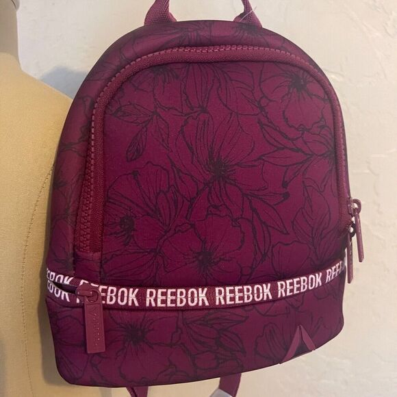 Reebok Rose Mini Backpack Adjustable Strap Bottom Accessory Pocket Key Fob Clip - Picture 6 of 6